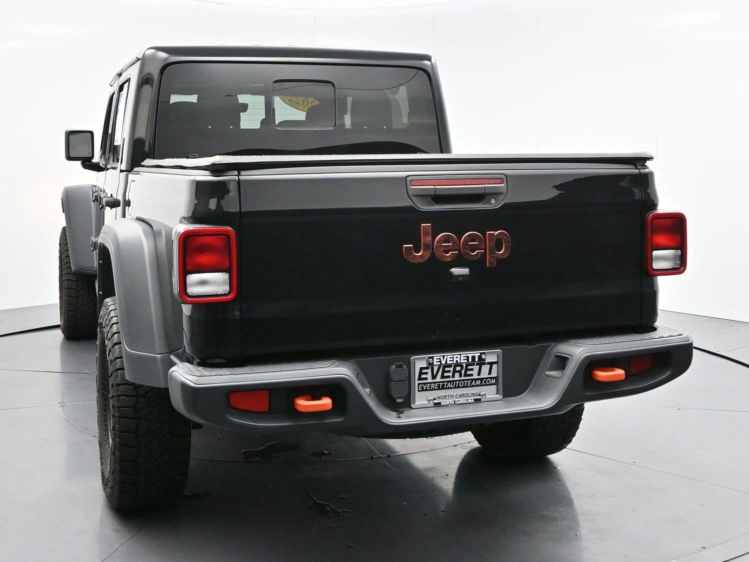 Used 2022 Black Jeep Mojave image 6