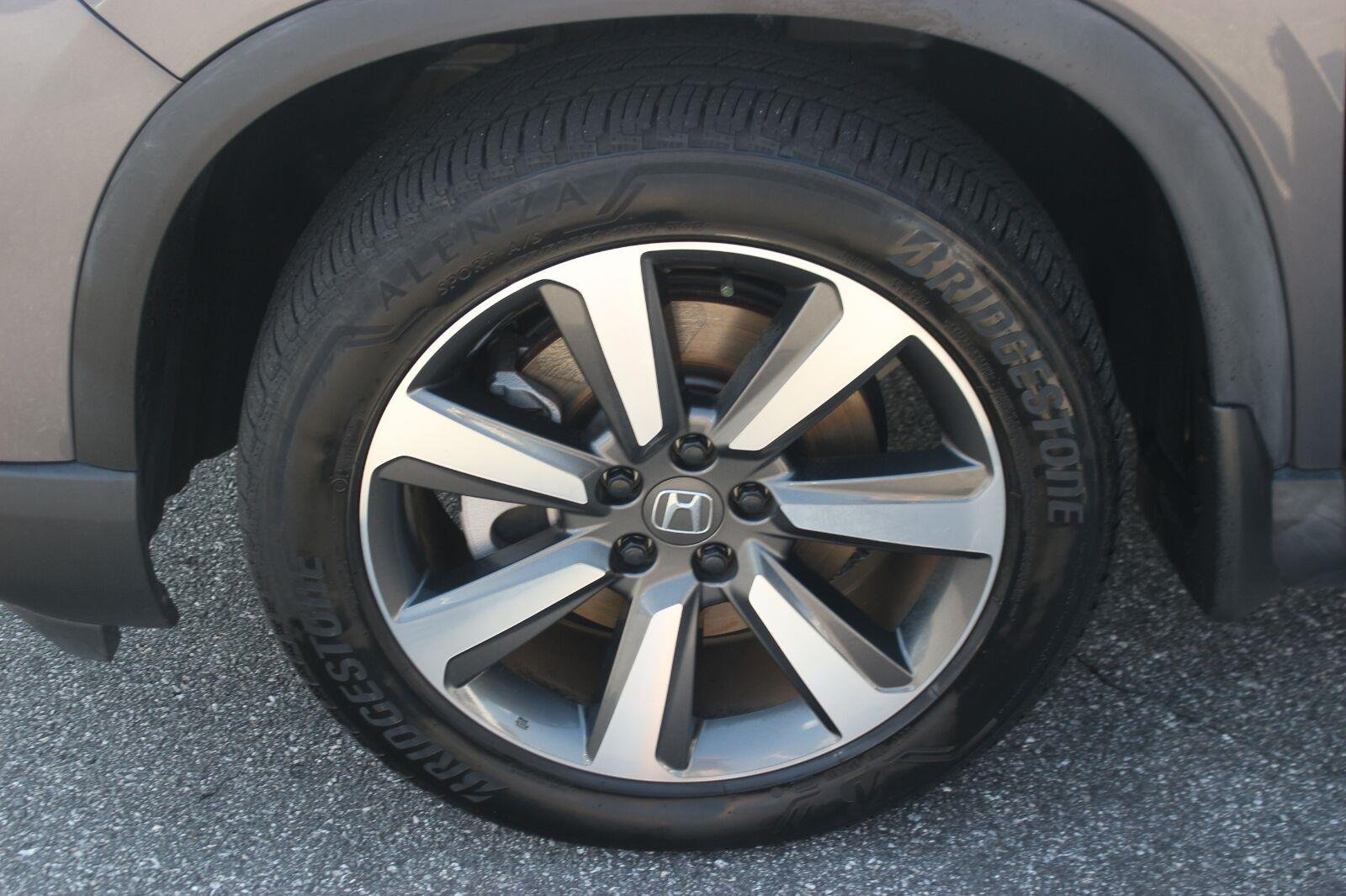 Used 2024 Gray Honda Touring image 45