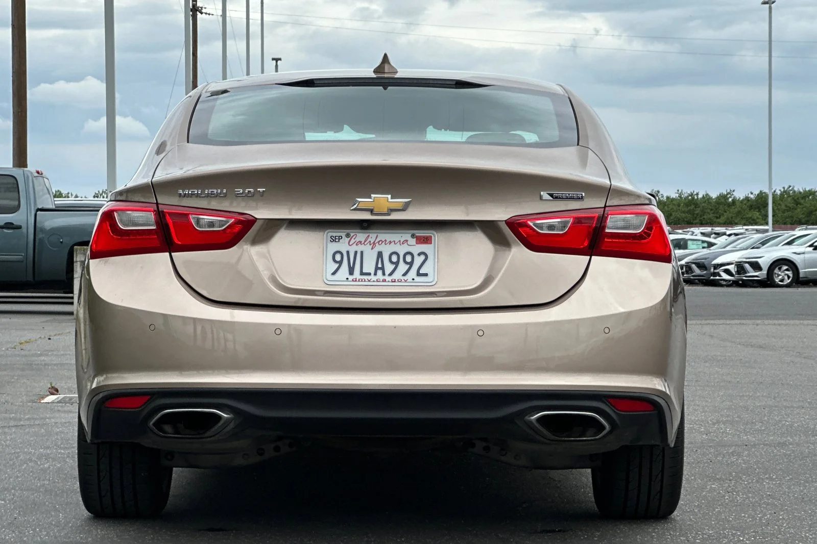 Used 2018 Sandy Ridge Metallic Chevrolet Premier image 5
