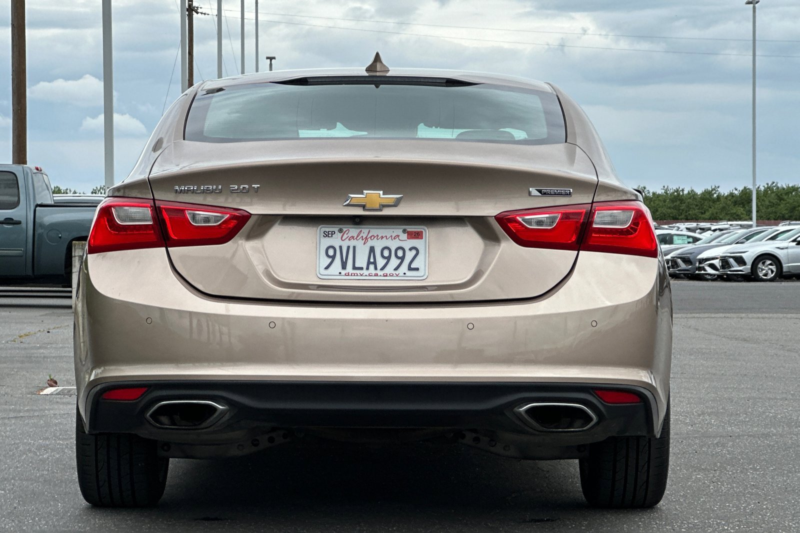 Used 2018 Sandy Ridge Metallic Chevrolet Premier image 5