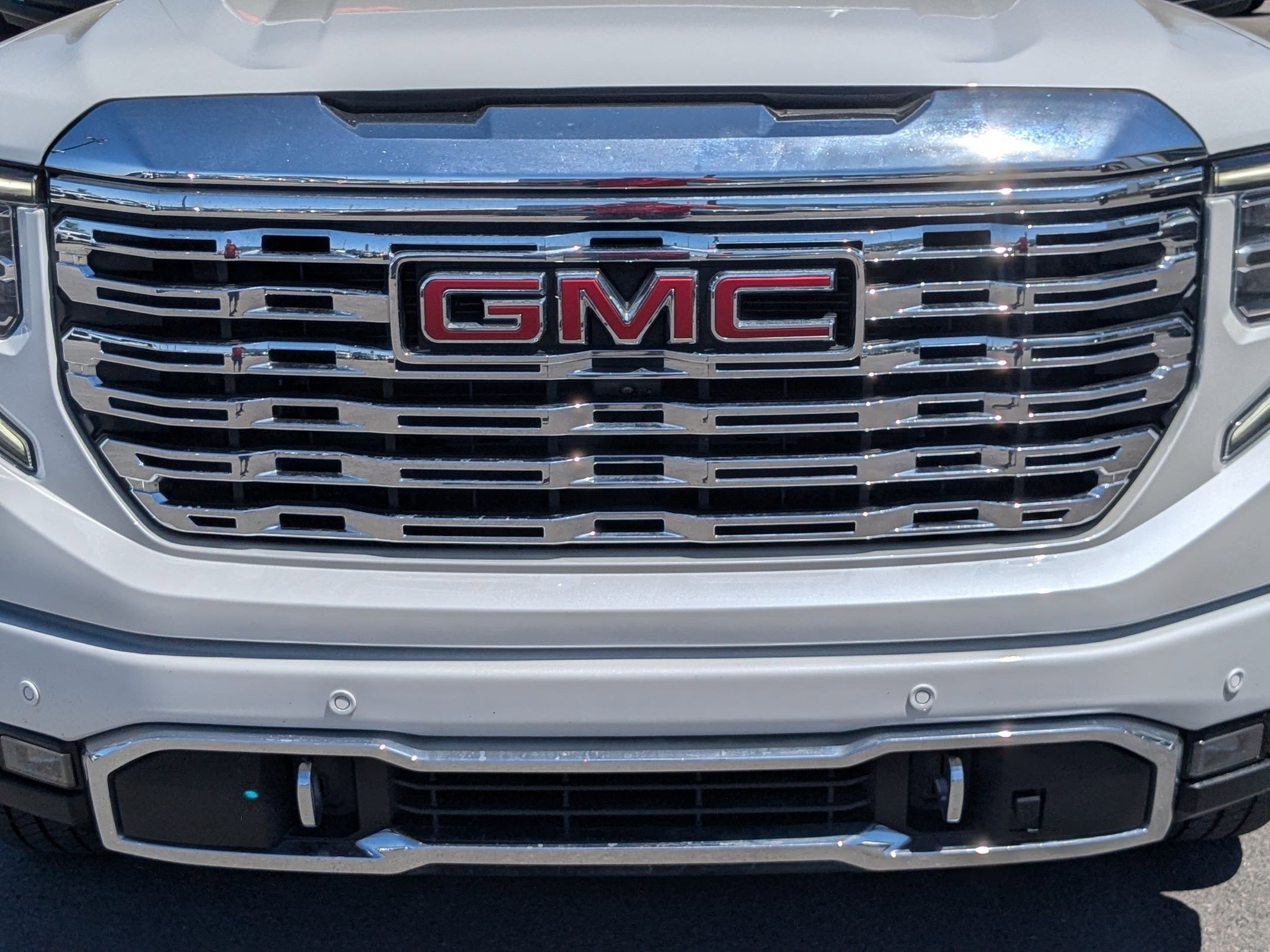 Certified Used 2024 White Frost Tricoat GMC Denali image 9