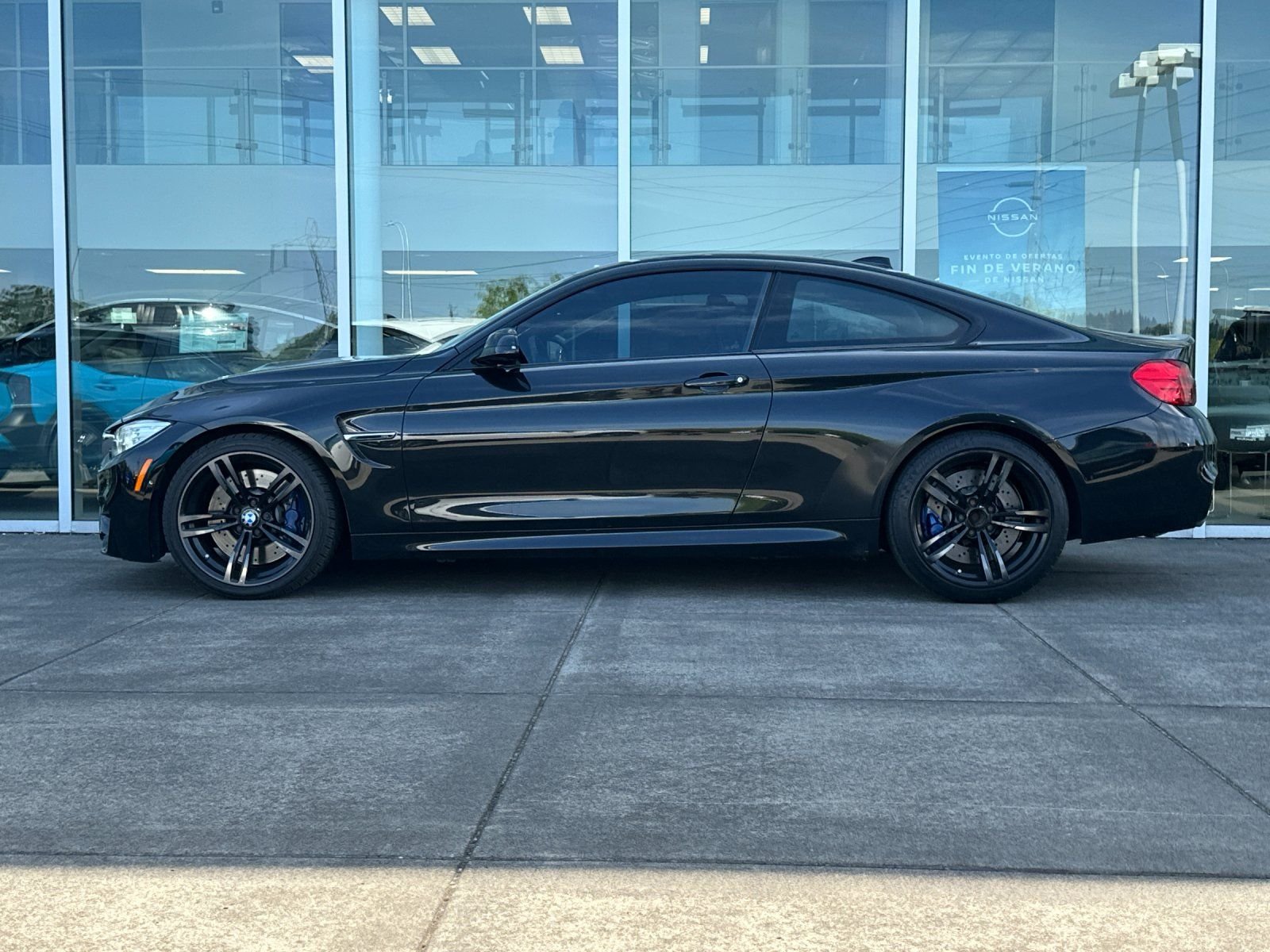 Used 2015 Black Sapphire Metallic BMW Base image 6