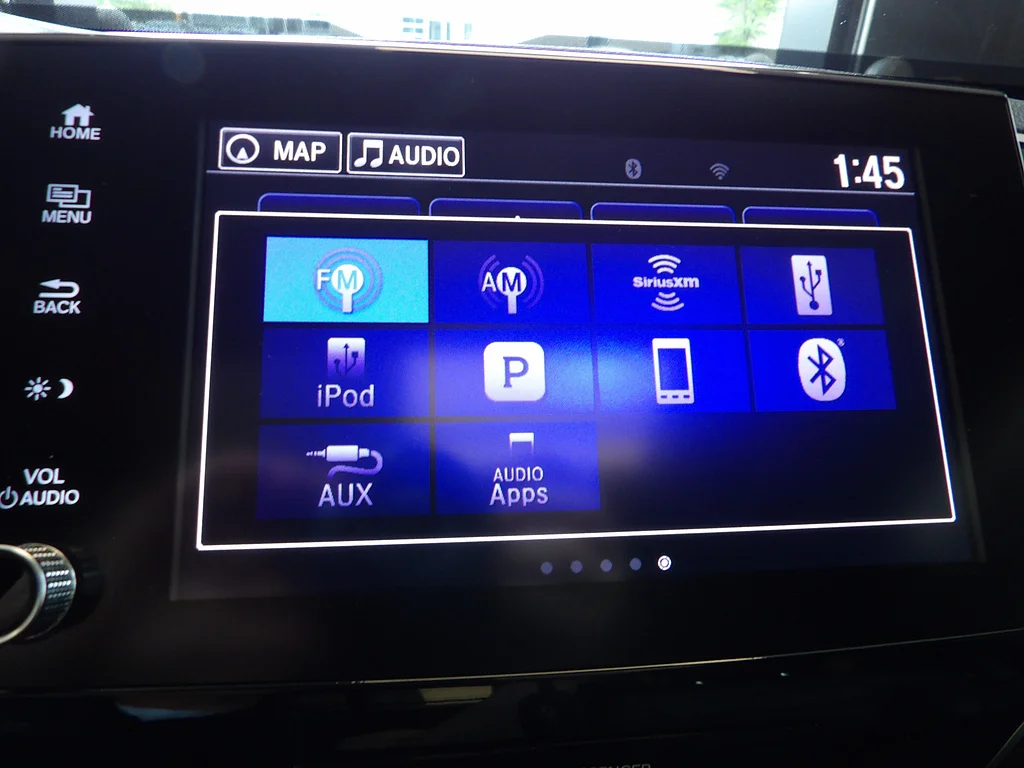 Used 2022 Platinum White Pearl Honda Black Edition image 39