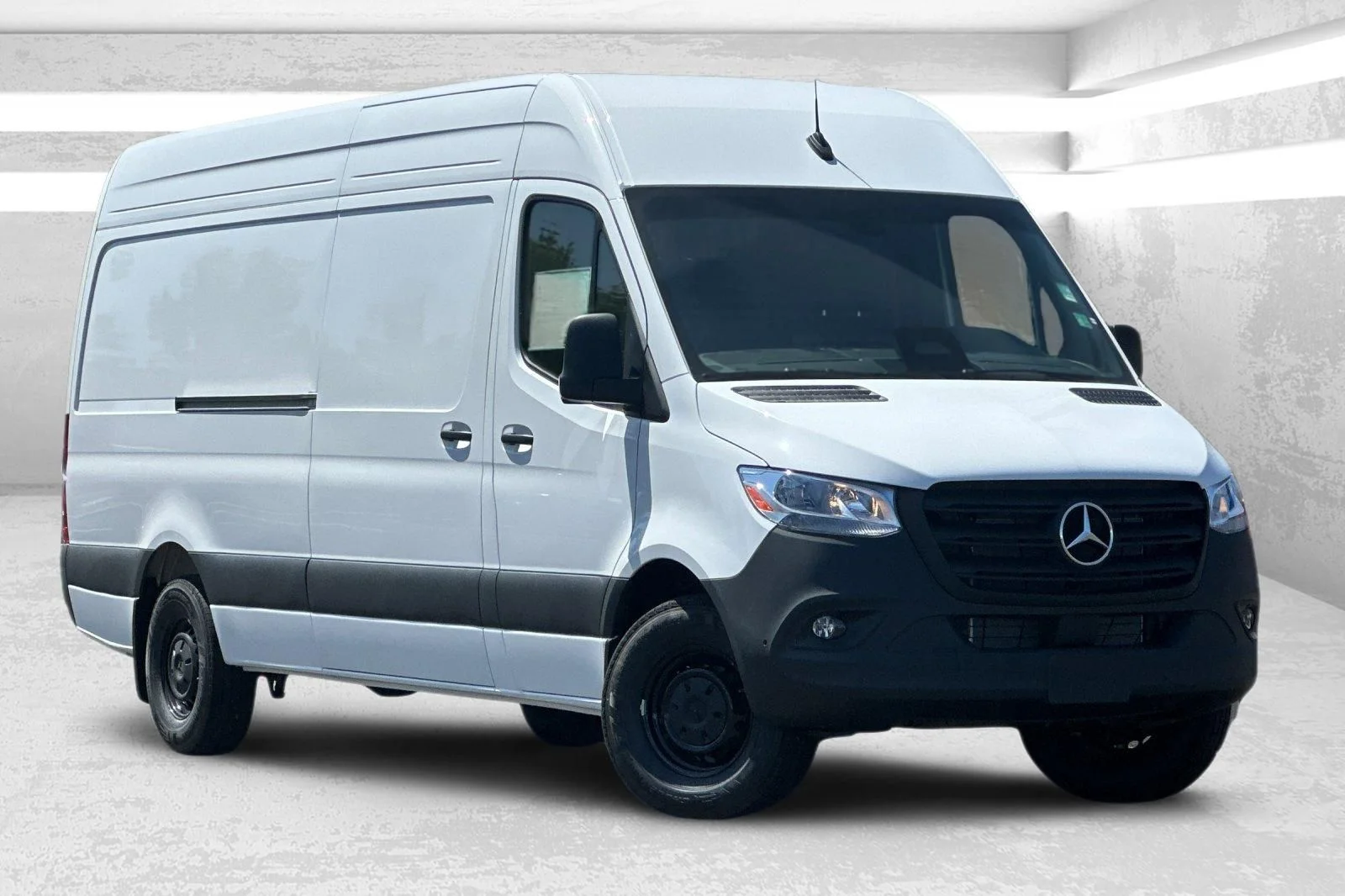 2025 Mercedes-Benz Sprinter 2500 170 WB HO High Roof's photo