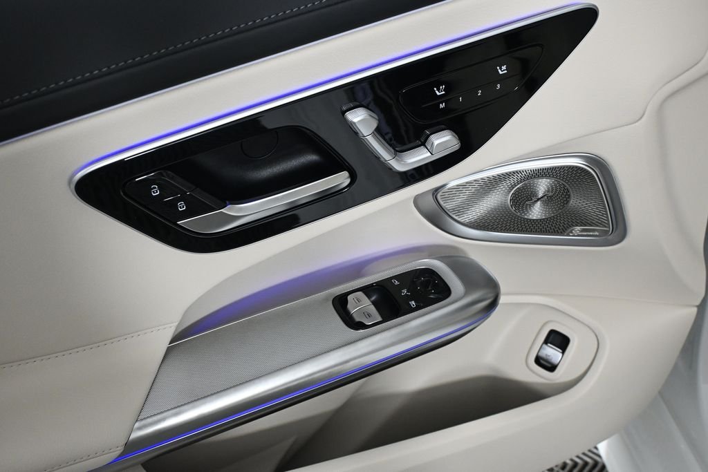 New 2026 Polar White Mercedes-Benz CLE 300 image 8