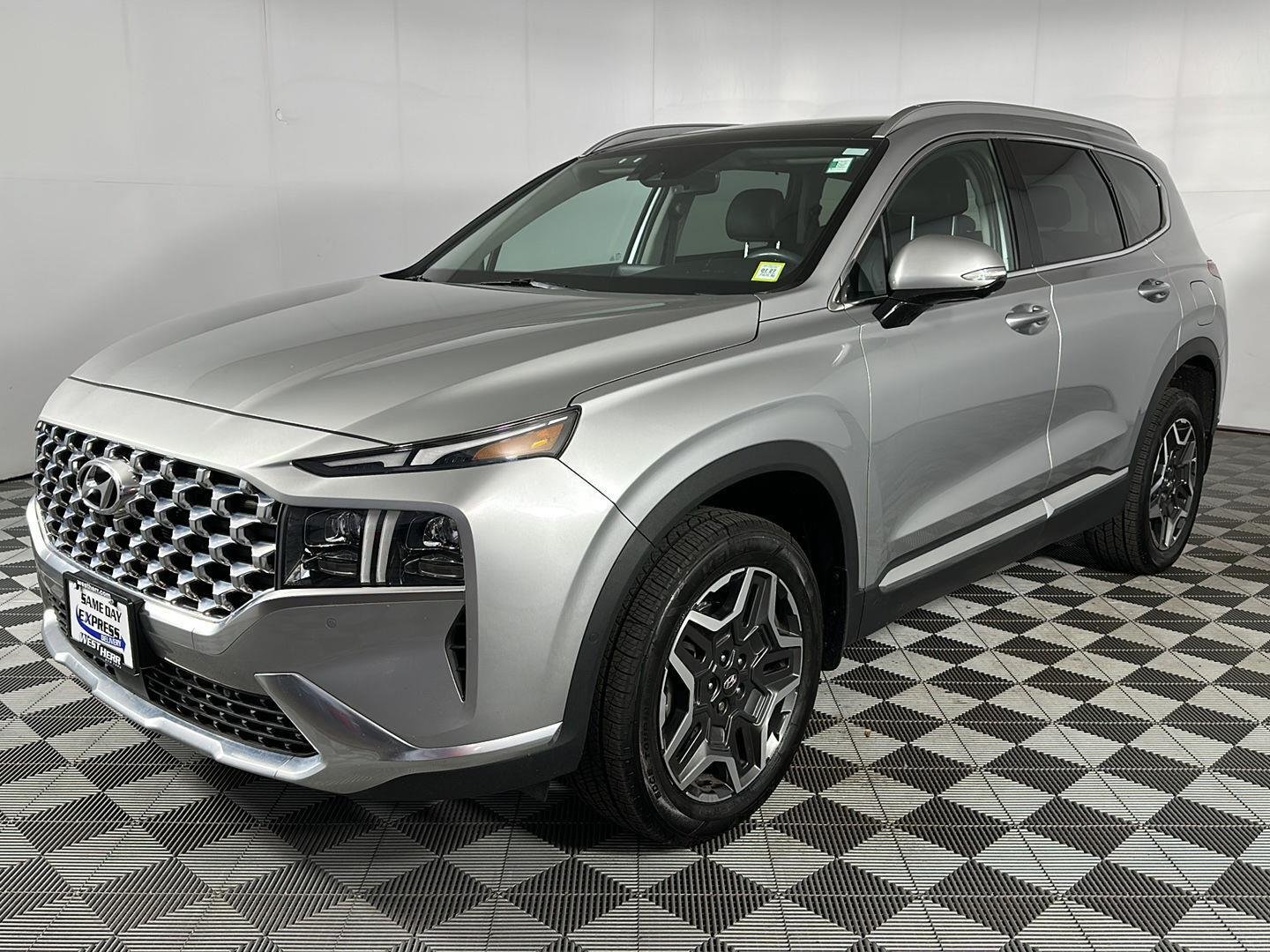 Used 2023 Shimmering Silver Hyundai Limited image 3