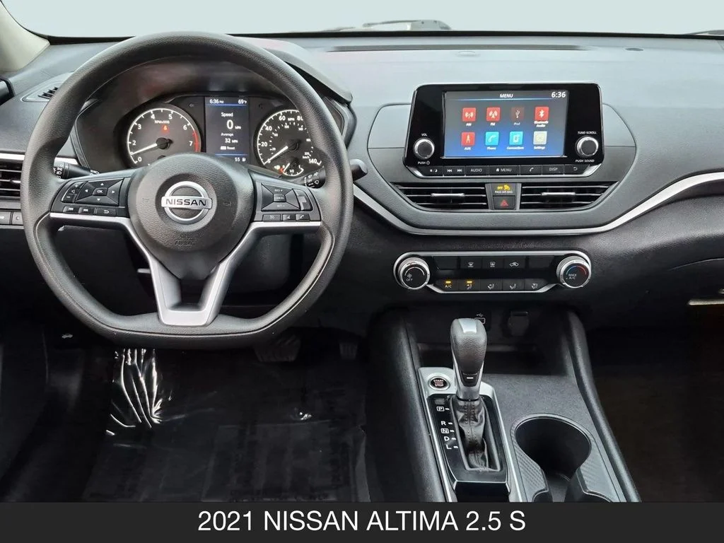 Used 2021 Black Nissan 2.5 S image 13