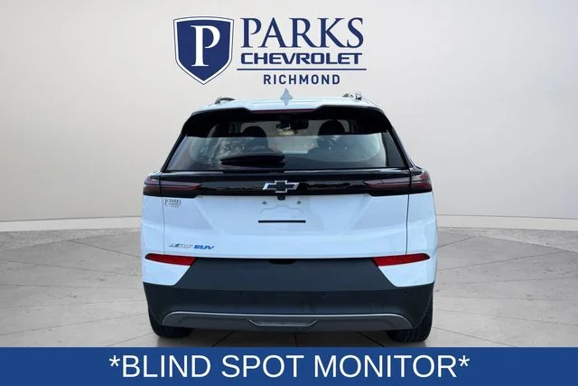 Used 2023 White Chevrolet Premier image 6