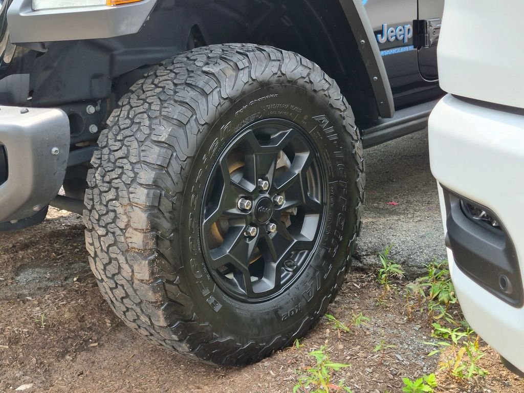 Used 2023 Black Jeep Rubicon 20th Anniversary Edition 4xe image 27