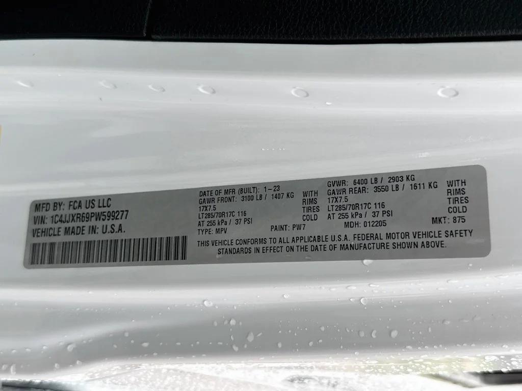 Used 2023 White Jeep Rubicon 4xe image 36