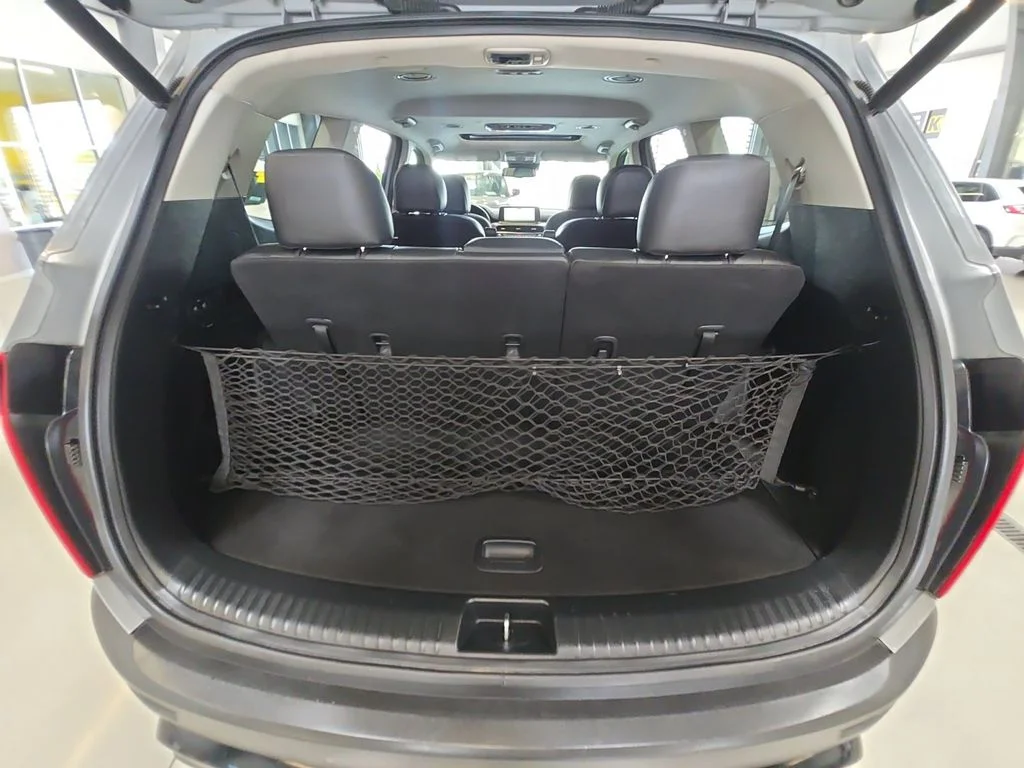 Used 2022 Gray Kia EX image 13