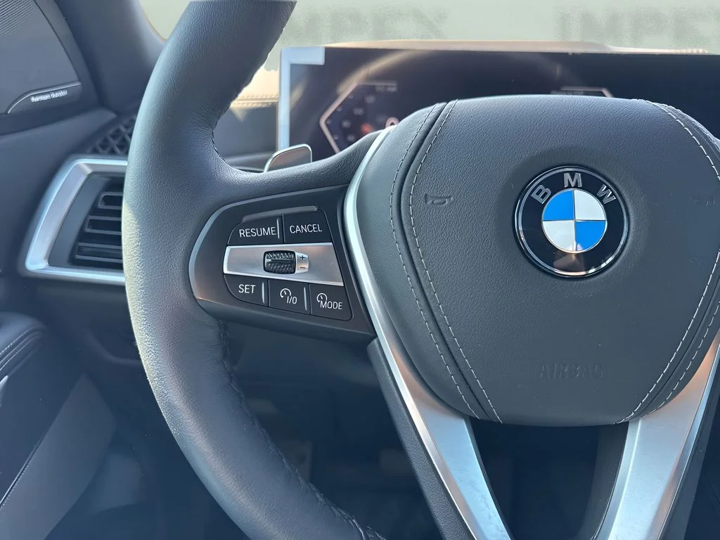 Used 2026 Gray BMW xDrive40i image 16
