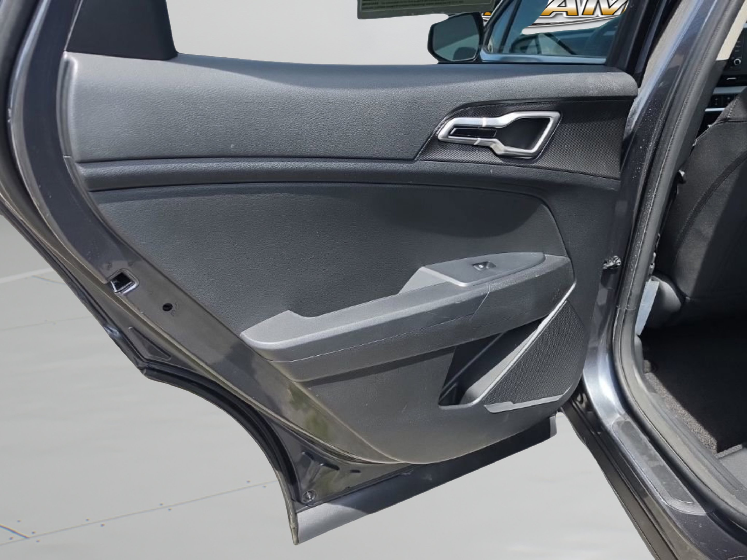 Used 2023  Kia LX image 20