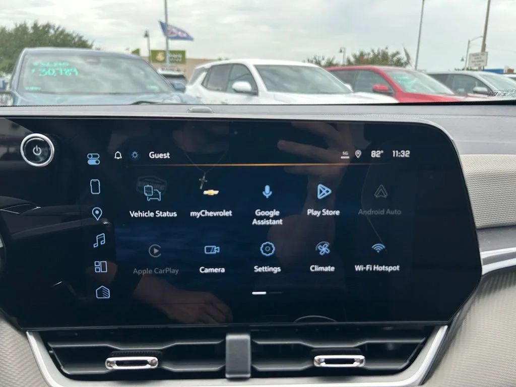 2027 Chevrolet Equinox LT - Photo 21
