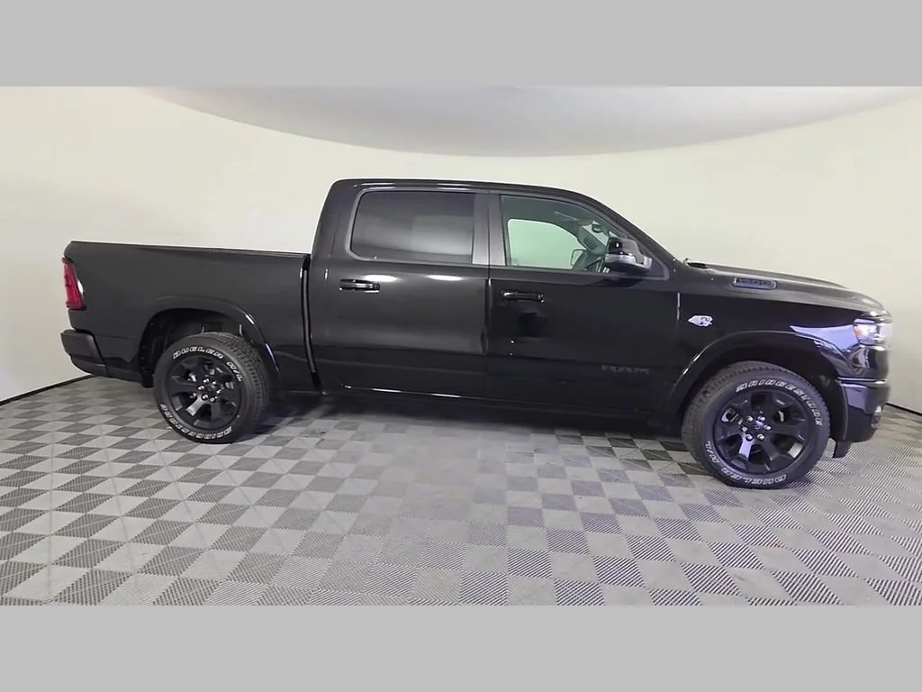 New 2026 Diamond Black Crystal Pearl-Coat Exterior Paint RAM Big Horn image 23