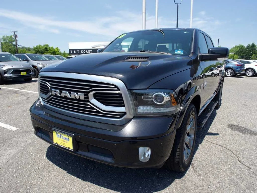 2018 RAM 1500 Laramie Limited 4x4 Crew Cab 5'7's photo