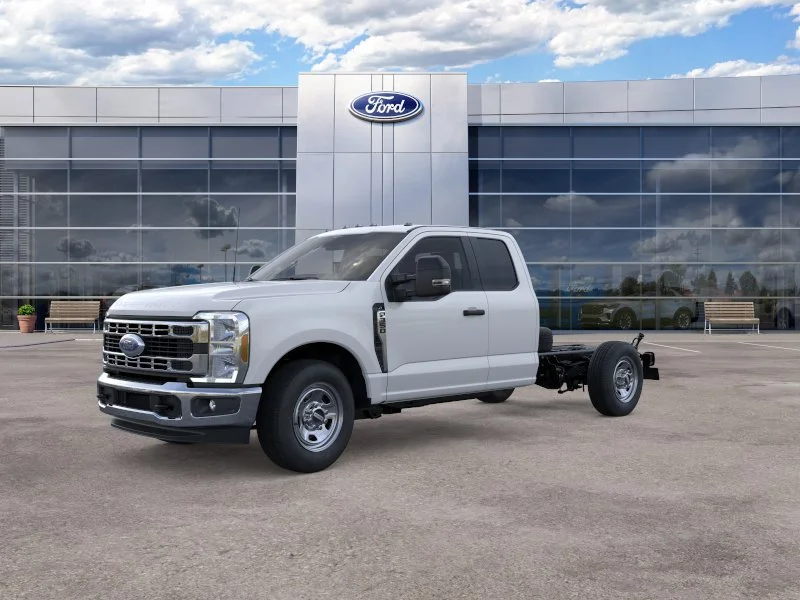 New 2026 Oxford White Ford XL image 29