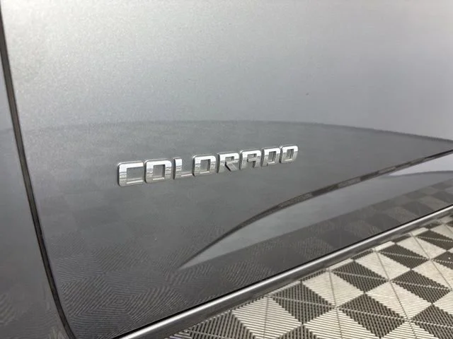 Used 2018 SATIN STEEL METALLIC Chevrolet 4WD ZR2 image 34