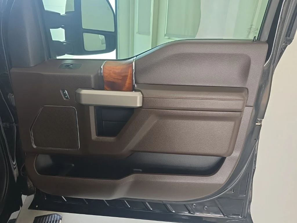 Used 2018 Shadow Black Ford King Ranch image 28