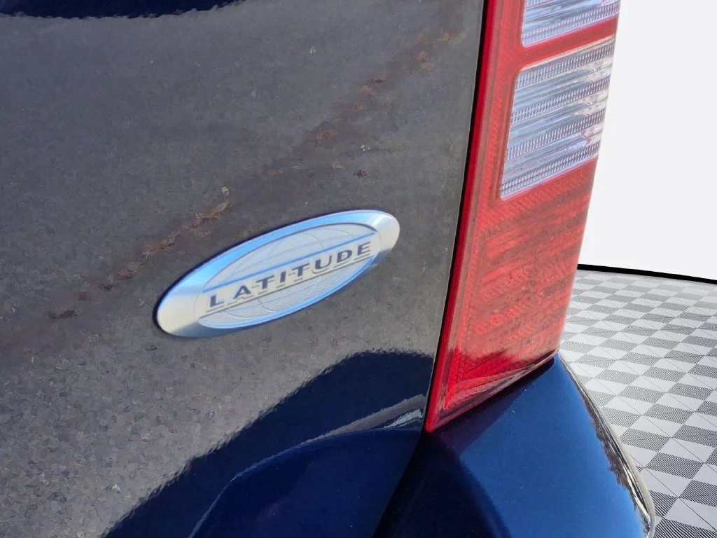 Used 2012 True Blue Pearlcoat Jeep Latitude image 24