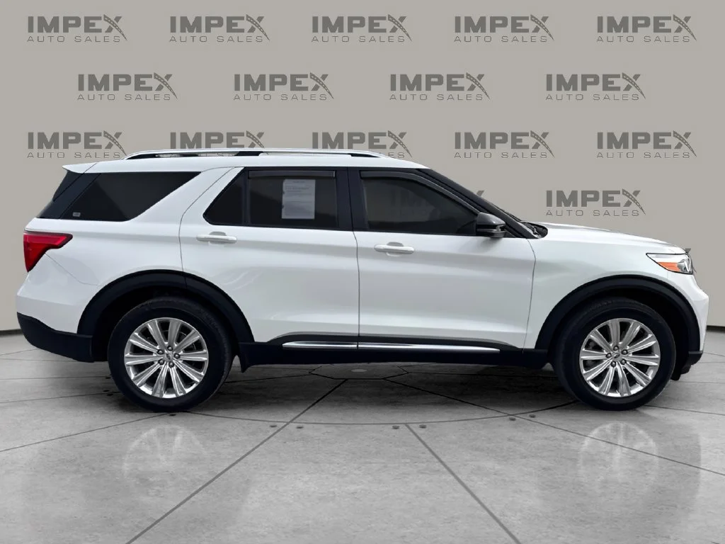 Used 2021 White Ford Limited image 6