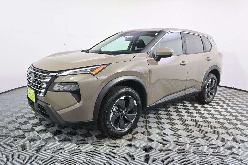 Used 2025 Nissan Rogue SV with VIN 5N1BT3BB7SC781922 for sale in St. Louis Park, Minnesota