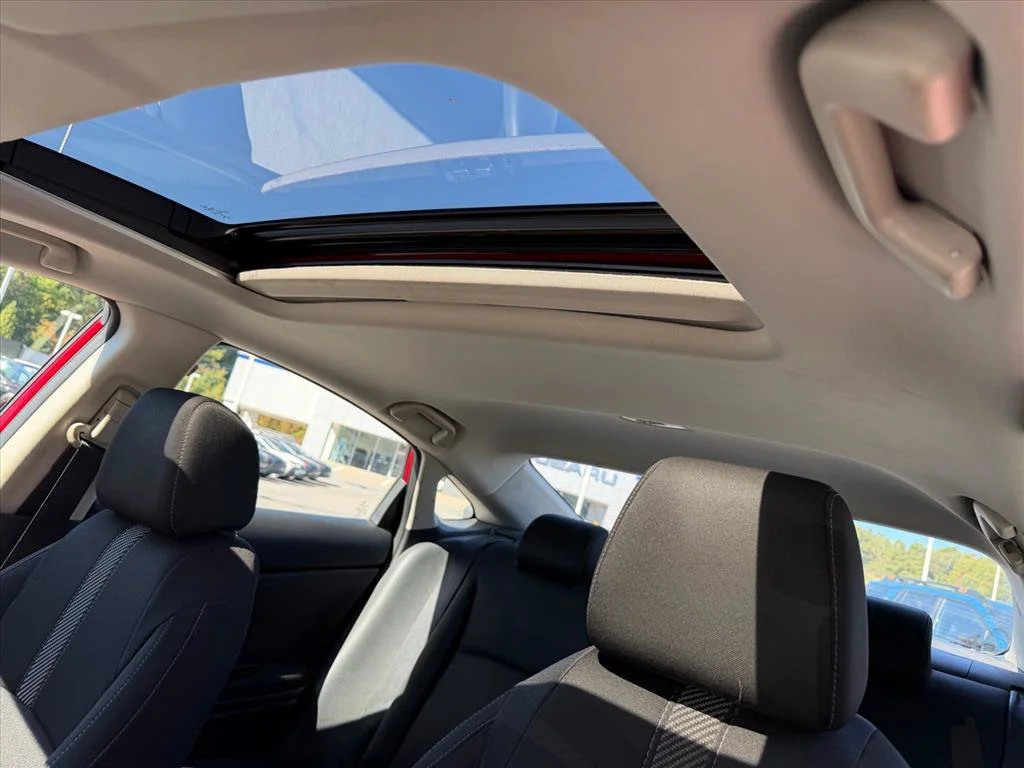 Used 2017  Honda EX image 14