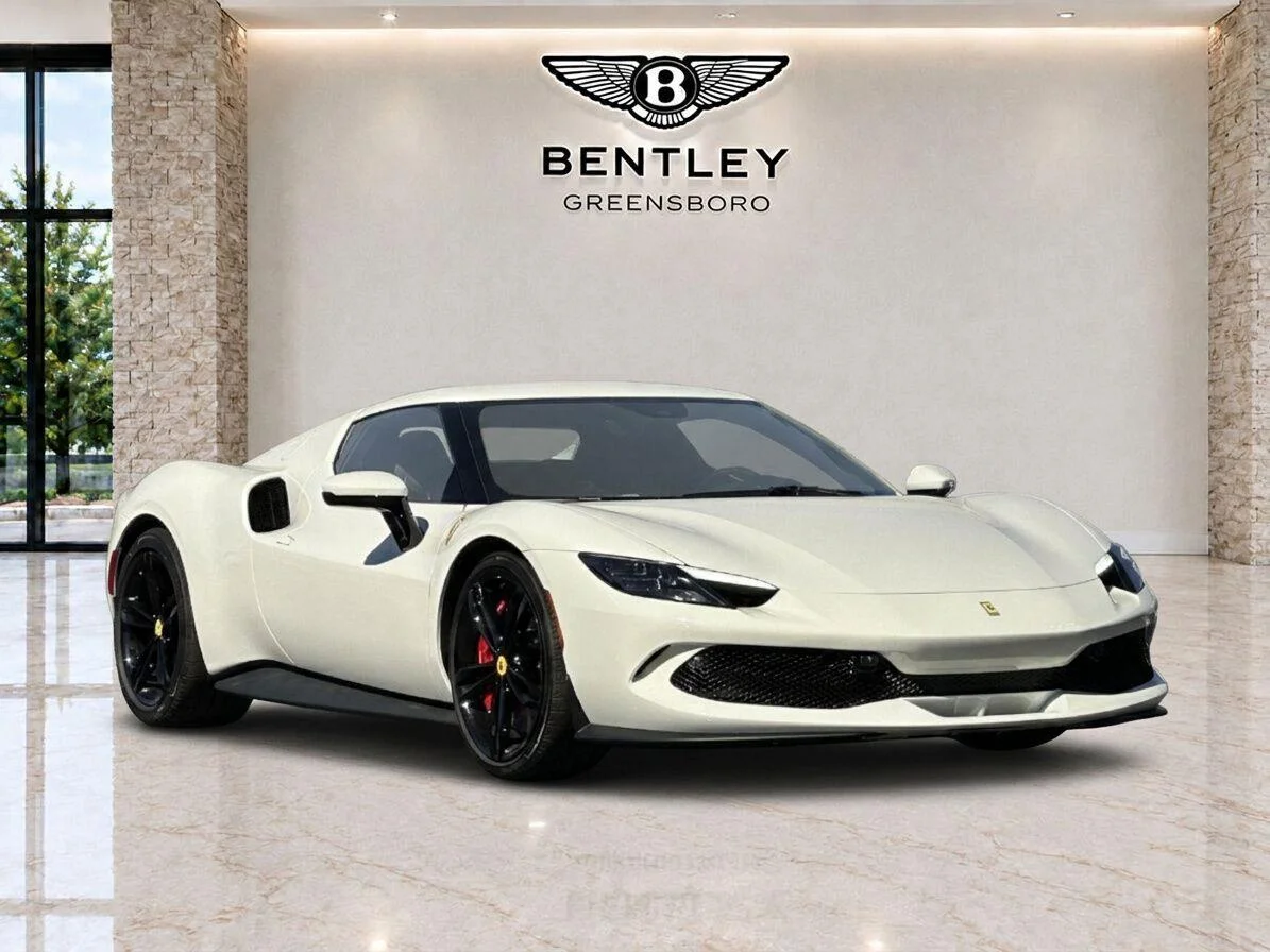 Used 2025 Bianco Cervino Ferrari  image 7