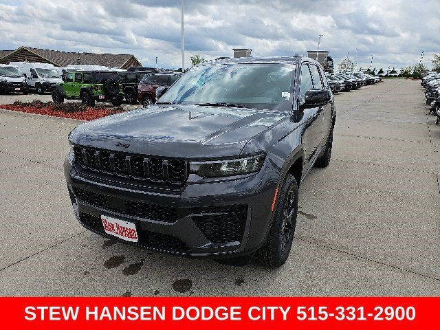 2026 Jeep Grand Cherokee L Laredo Altitude
