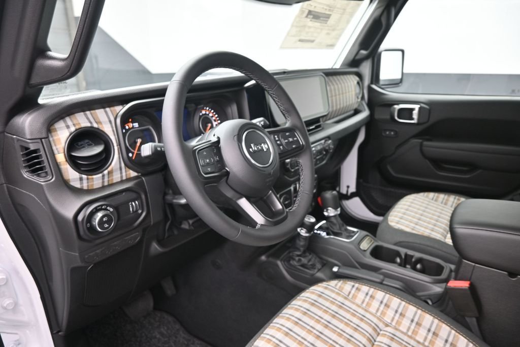 New 2026 Bright White Clearcoat Jeep 85th Anniversary Edition image 18