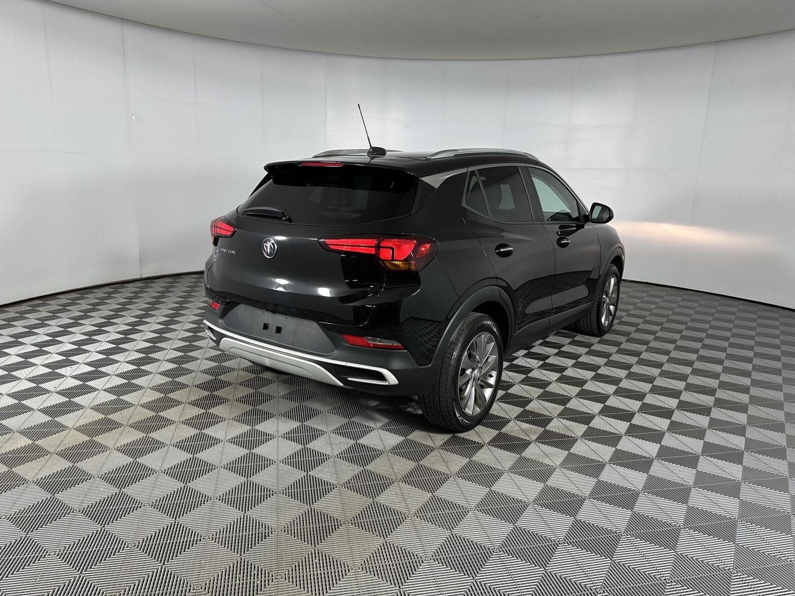 Used 2020 Ebony Twilight Metallic Buick Select image 27
