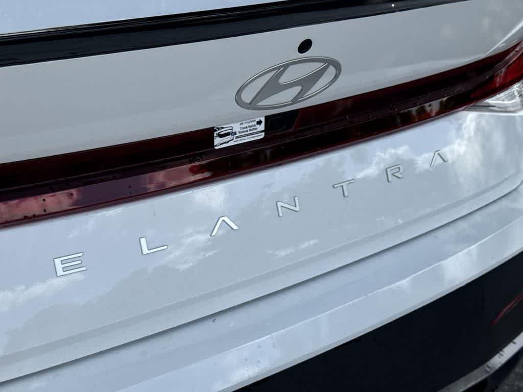 New 2026 Serenity White Hyundai SEL Sport image 10