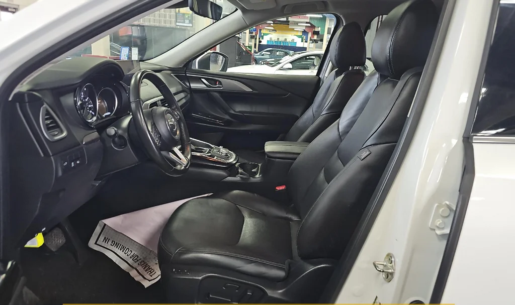 Used 2023 White Mazda Touring Plus image 13