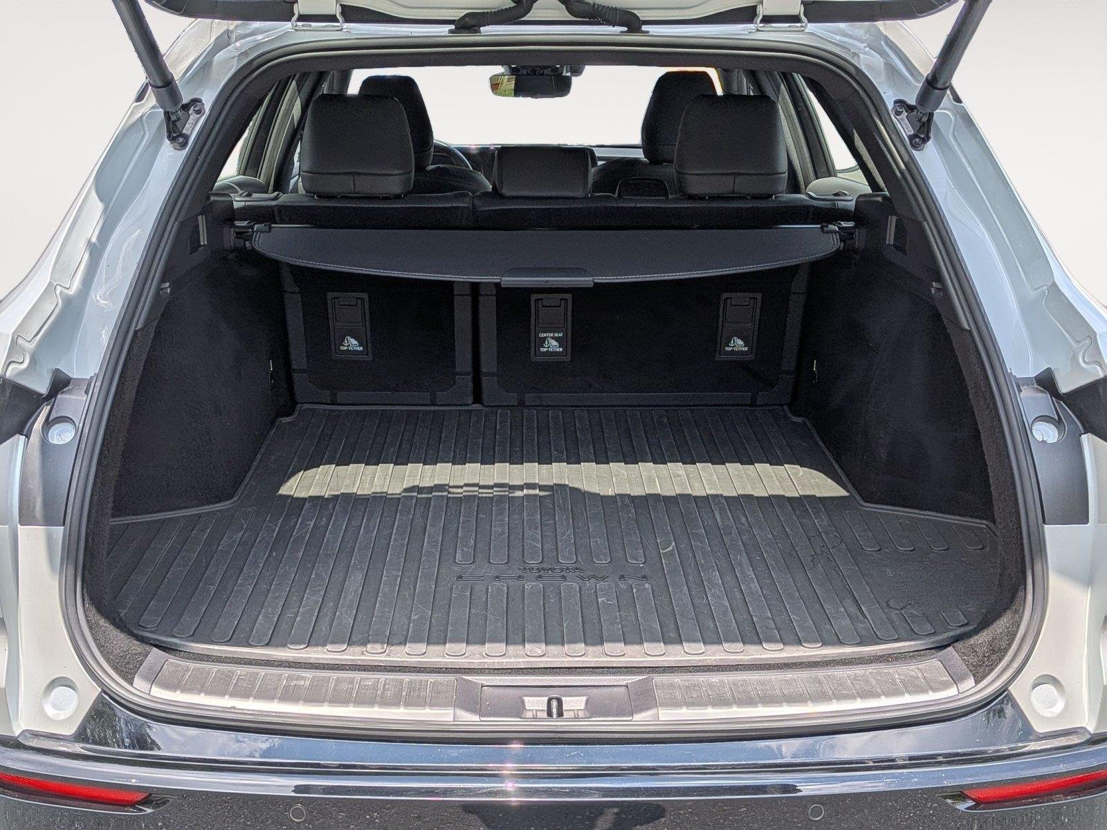 Used 2025 Oxygen White Toyota Limited image 35