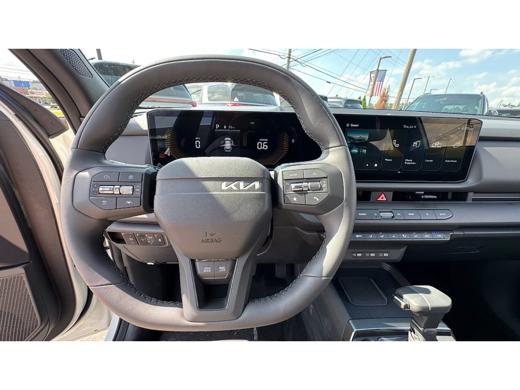 New 2027 Snow White Pearl / Black Roof Kia X-Line S image 11