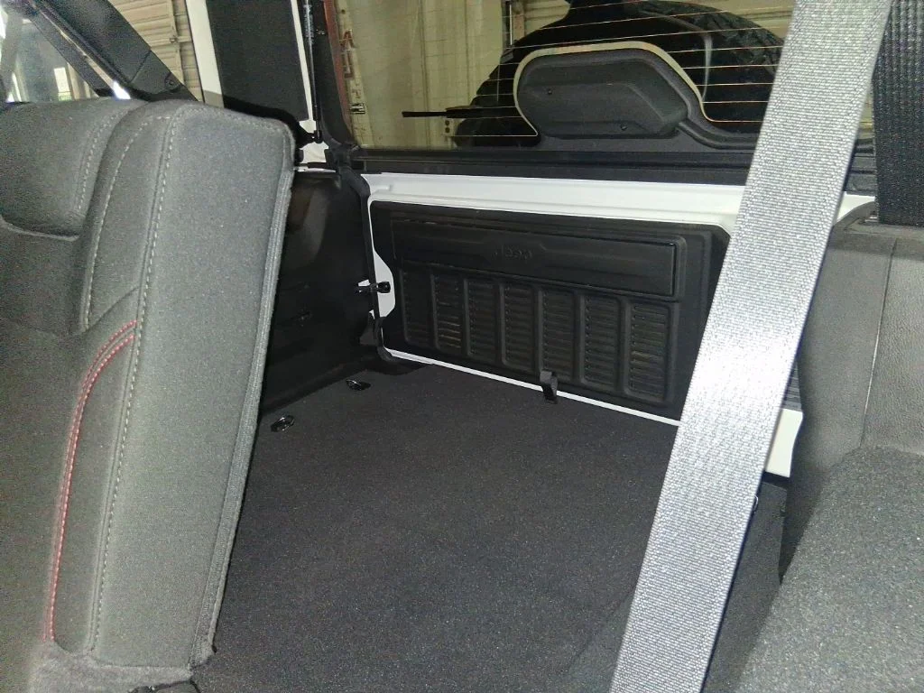 Used 2023 White Jeep Rubicon image 15