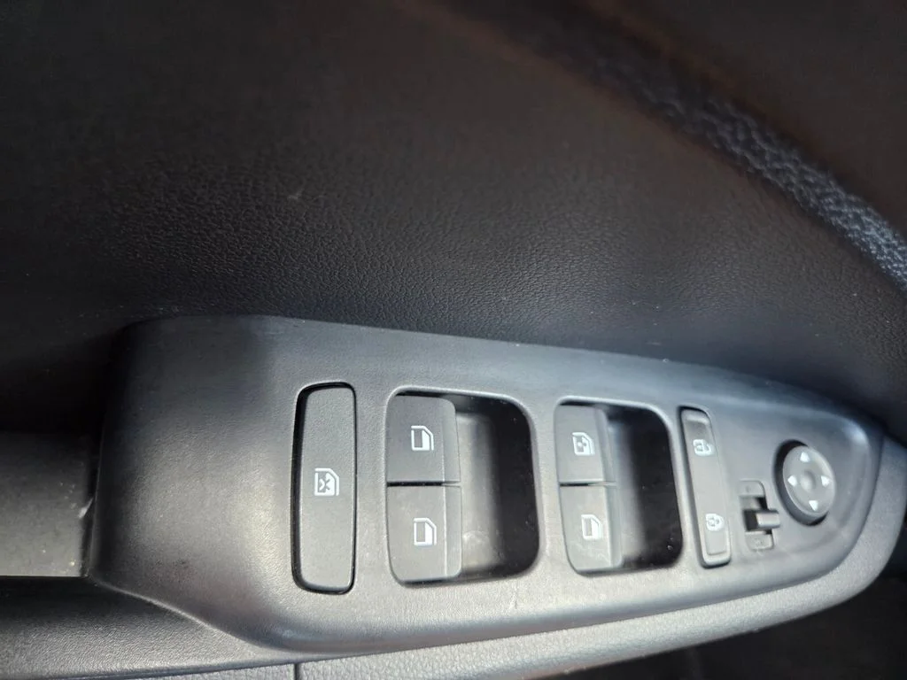 Certified Used 2025 Gray Hyundai SEL image 20