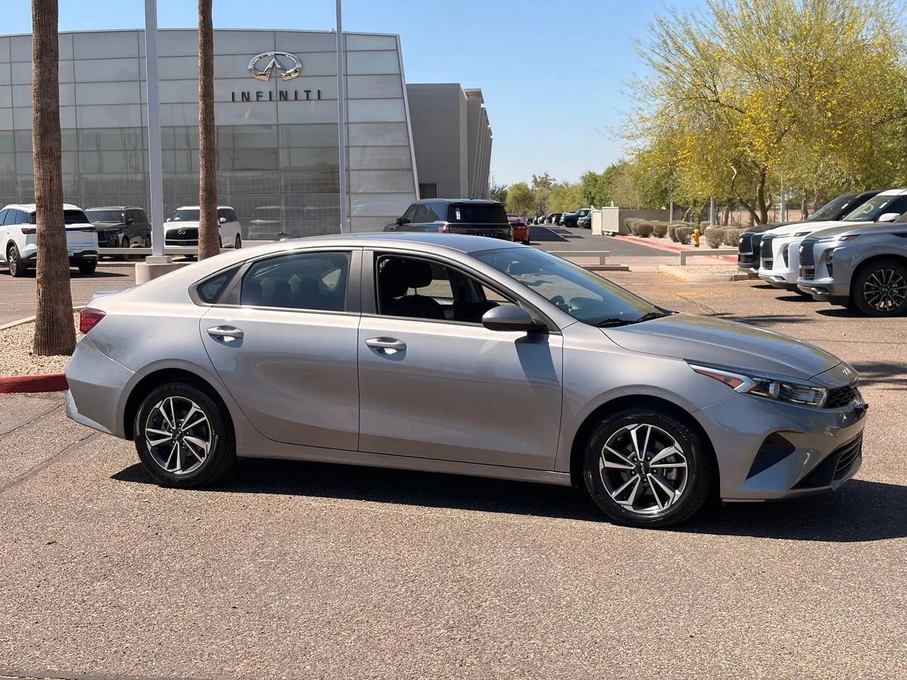 Used 2023 Steel Gray Kia LXS image 6