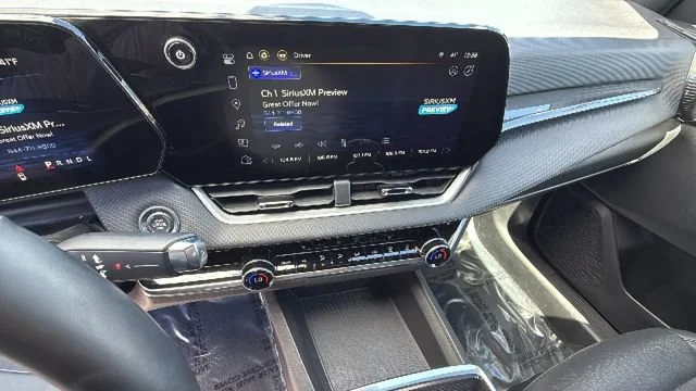 2025 Chevrolet Equinox LT - Photo 15