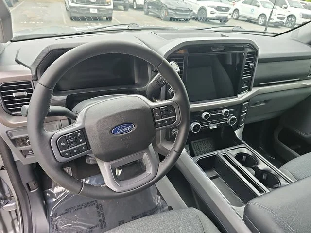 Used 2025 Silver Ford XLT image 16