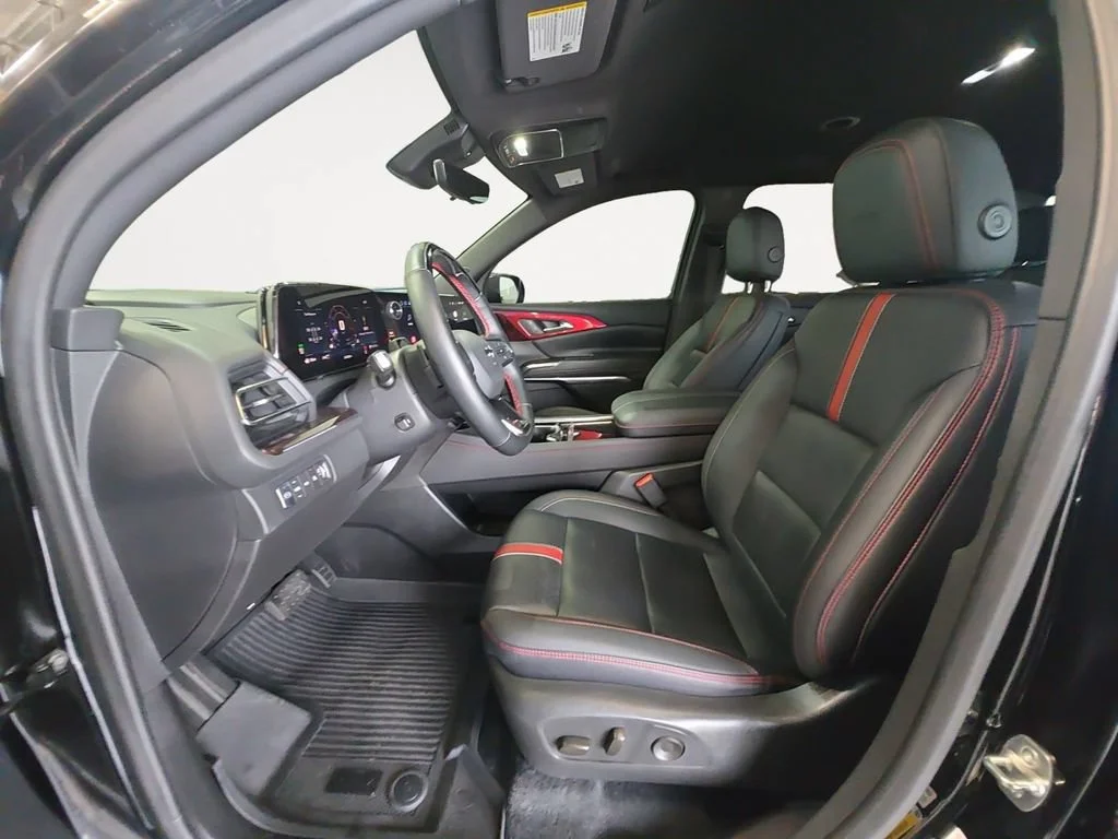Used 2025 Mosaic Black Metallic Chevrolet RS image 11