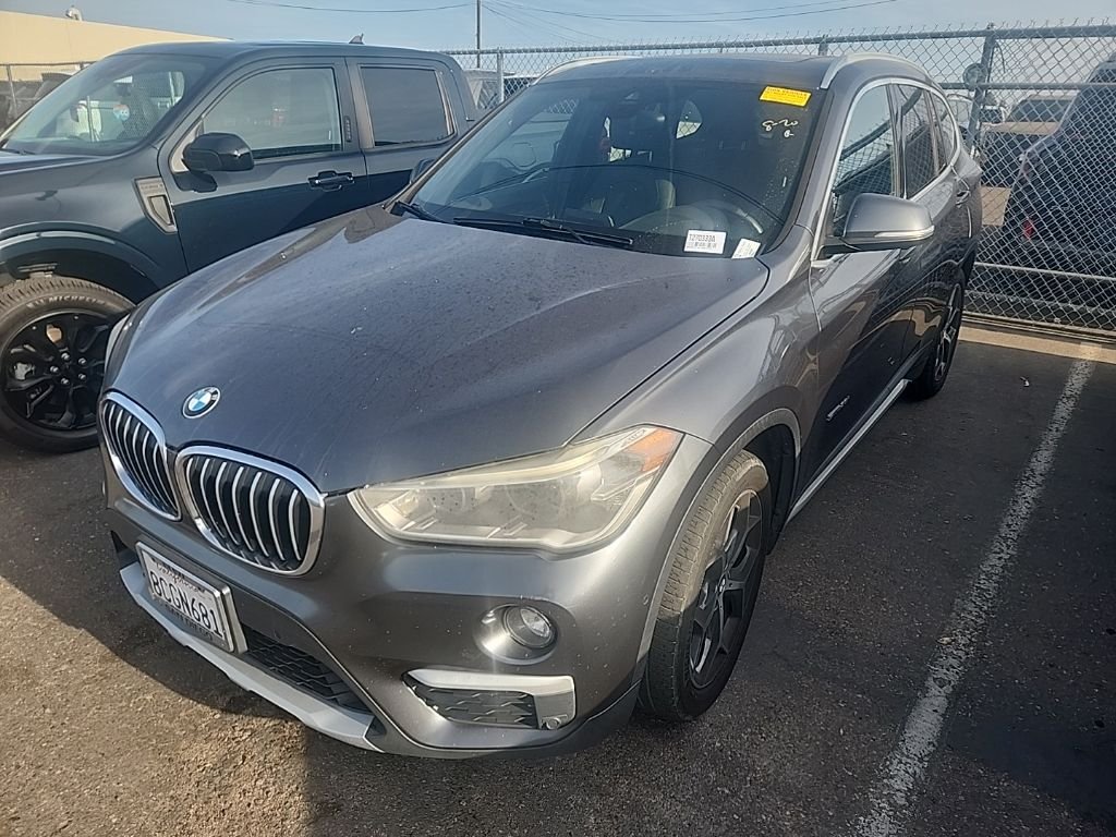 Used 2018 Mineral Gray Metallic BMW sDrive28i image 4