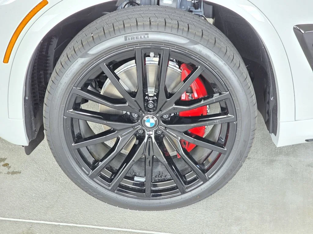 New 2026 White BMW sDrive40i image 5