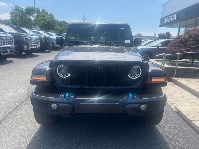 Used 2024 Black Jeep High Altitude 4xe image 2