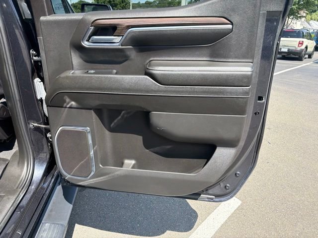 Used 2024 Gray Chevrolet LT image 28