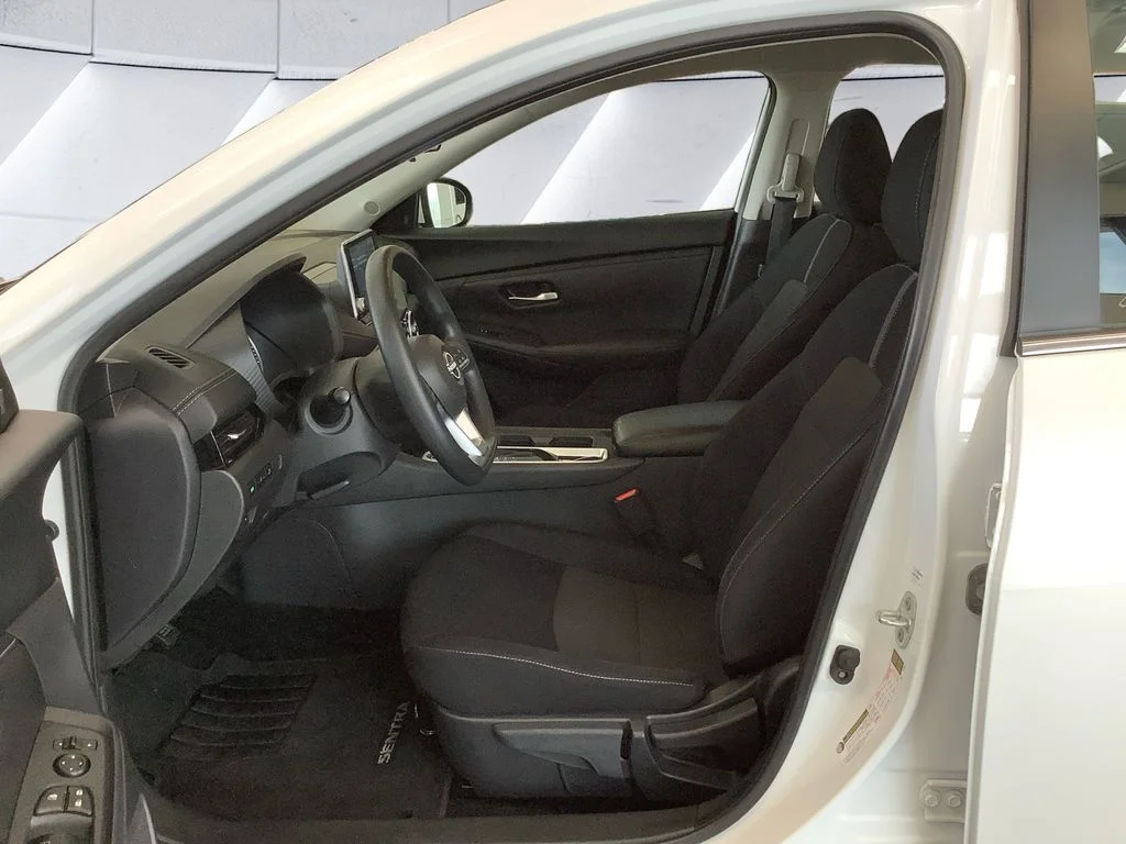 Used 2024 White Nissan SV image 7
