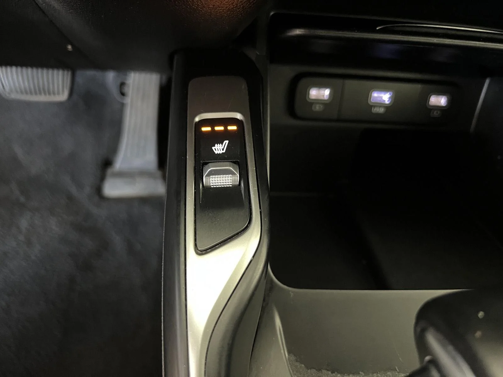 Used 2022 Ebony Black Kia X-Line S image 22
