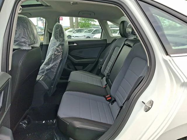 New 2026 White Volkswagen 1.5T SE image 6