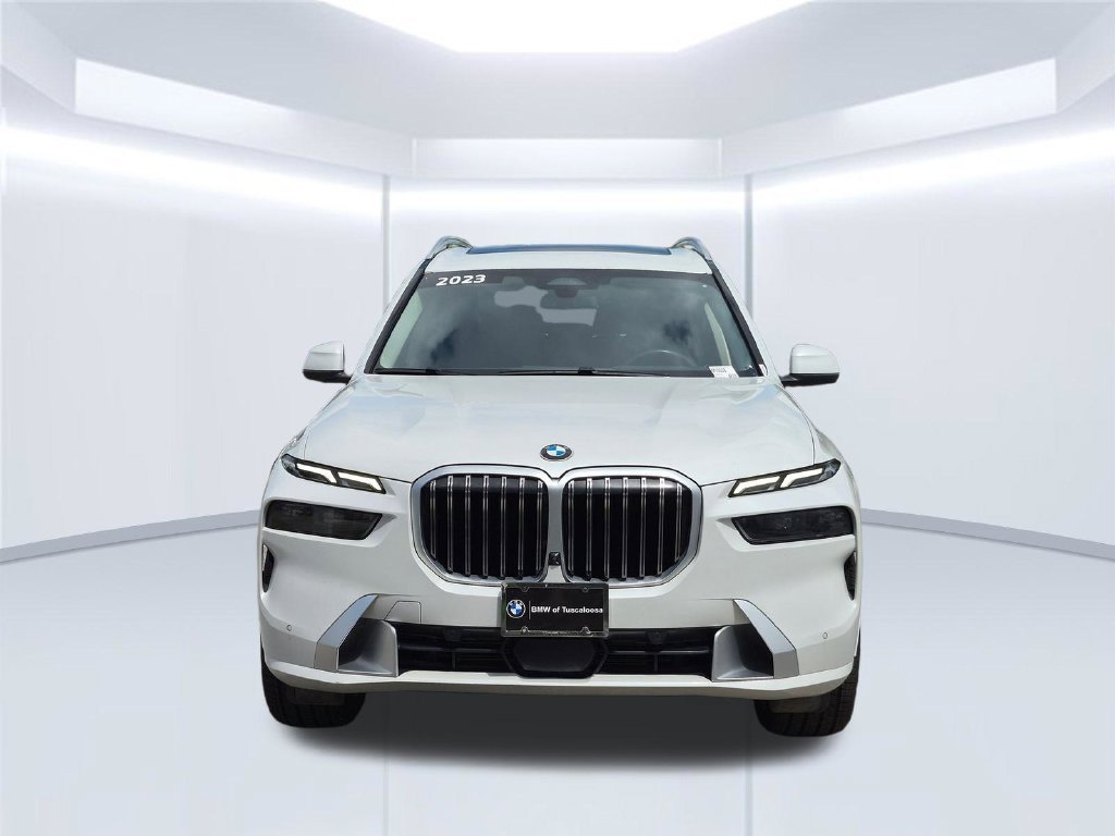 Used 2023 White BMW xDrive40i image 10