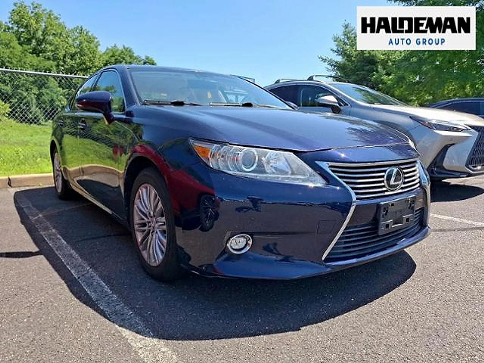 Used 2014  Lexus  image 1